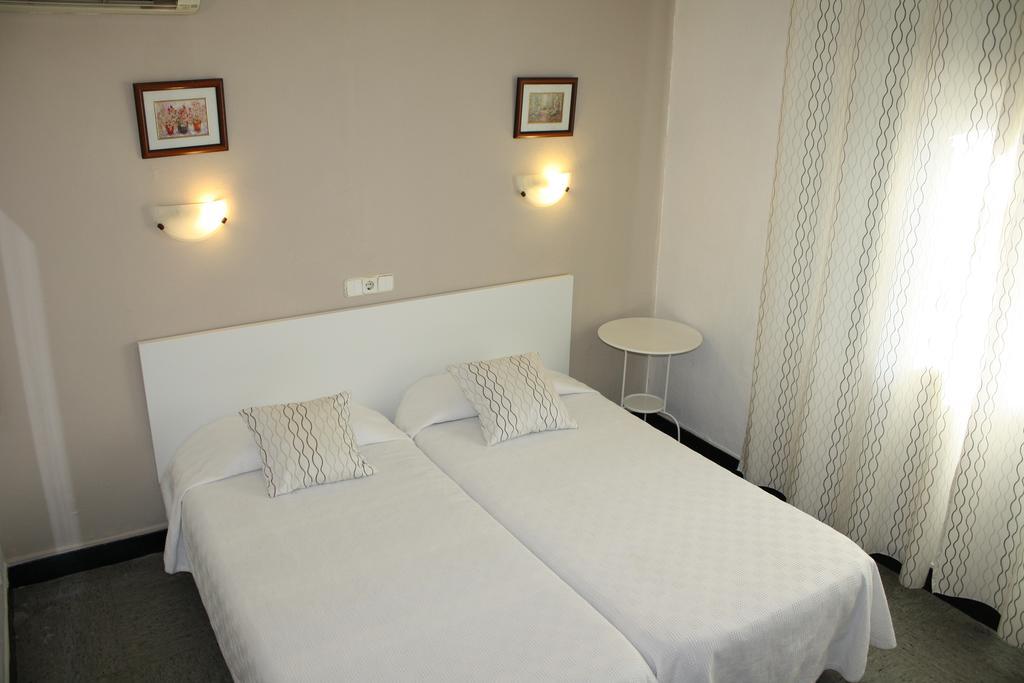 Hostal Pinar Palma de Mallorca Luaran gambar